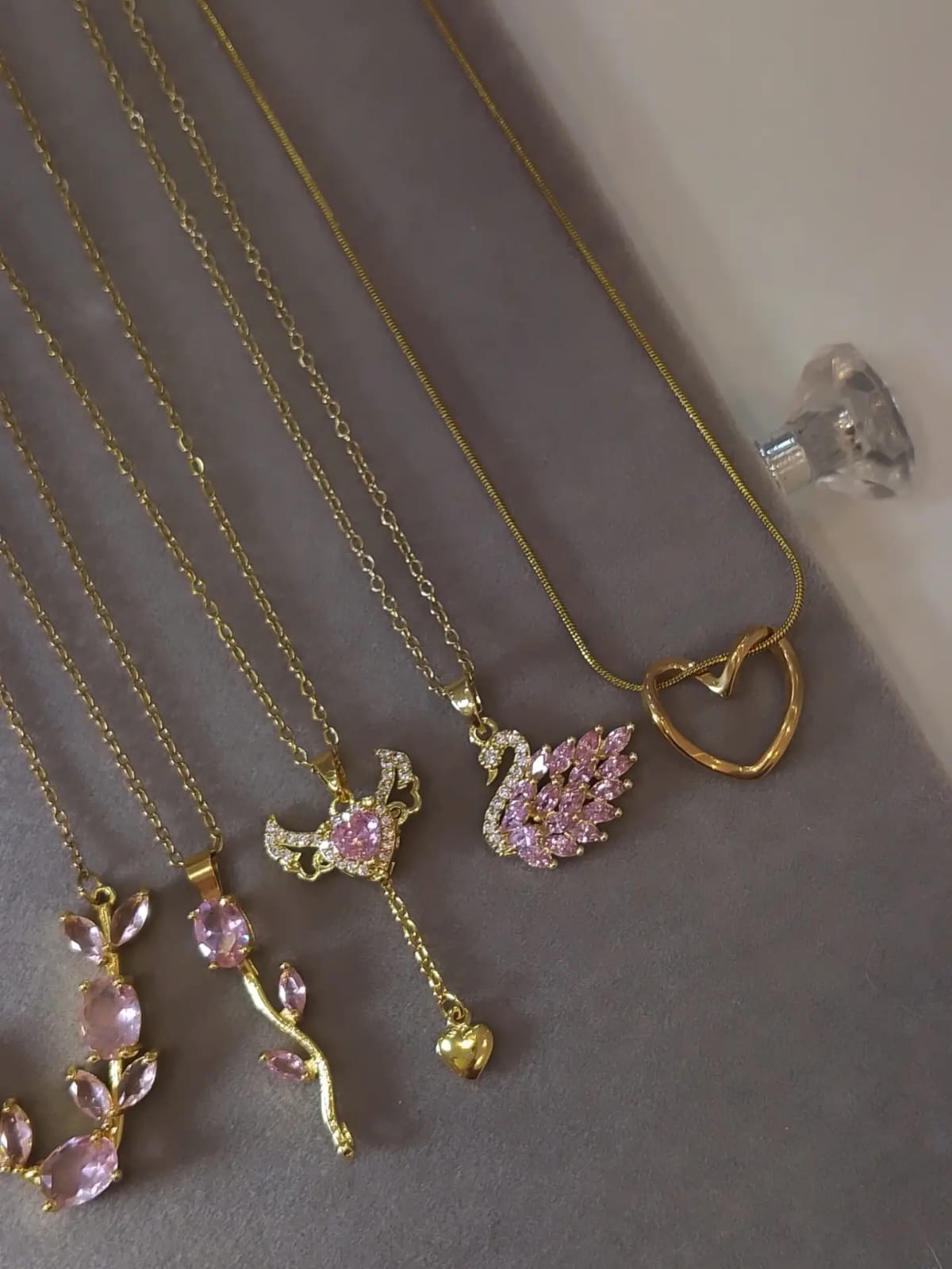 Luminous Swan & mix Pendant (Limited time offer)