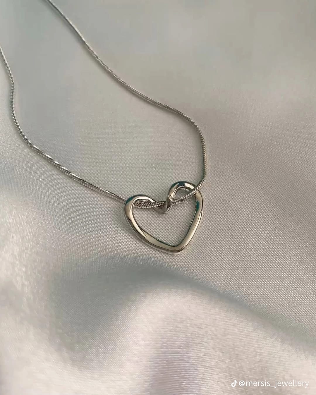Viral Luminous Heart PENDANT