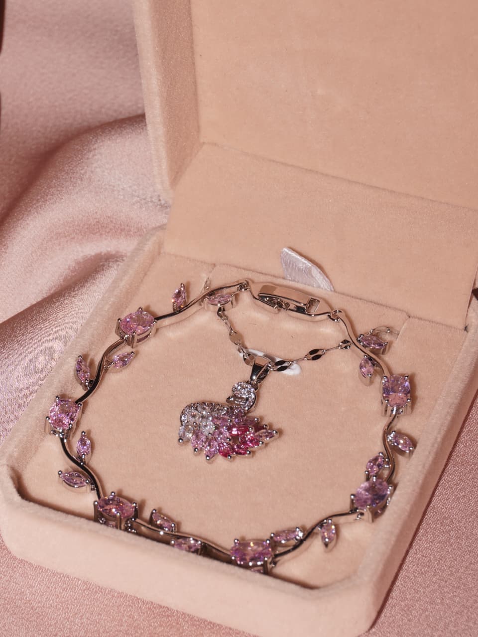 Luminous Swan Pendant + Tulip Bracelet Set (Premium Box Included)