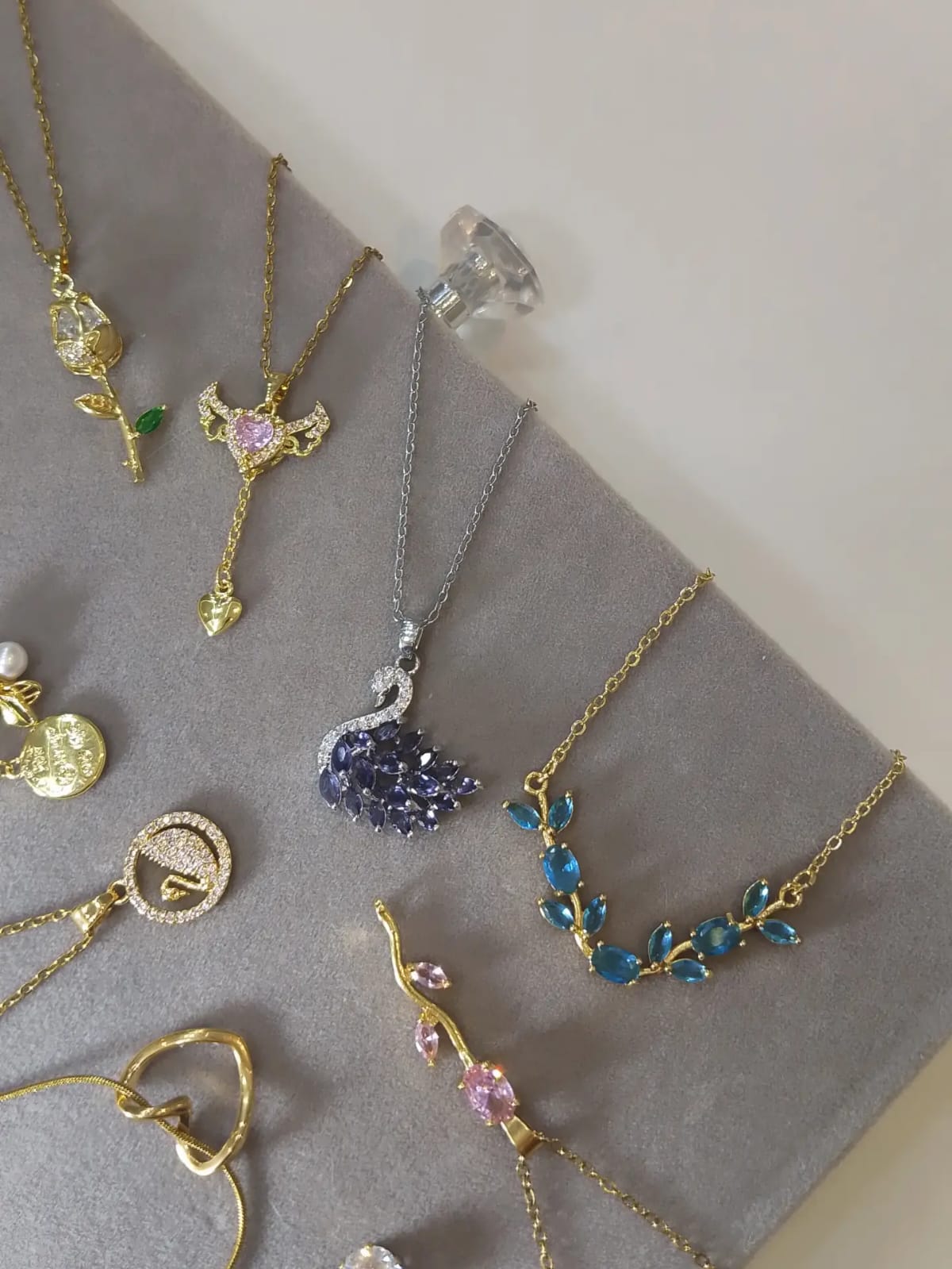 Luminous Swan & mix Pendant (Limited time offer)