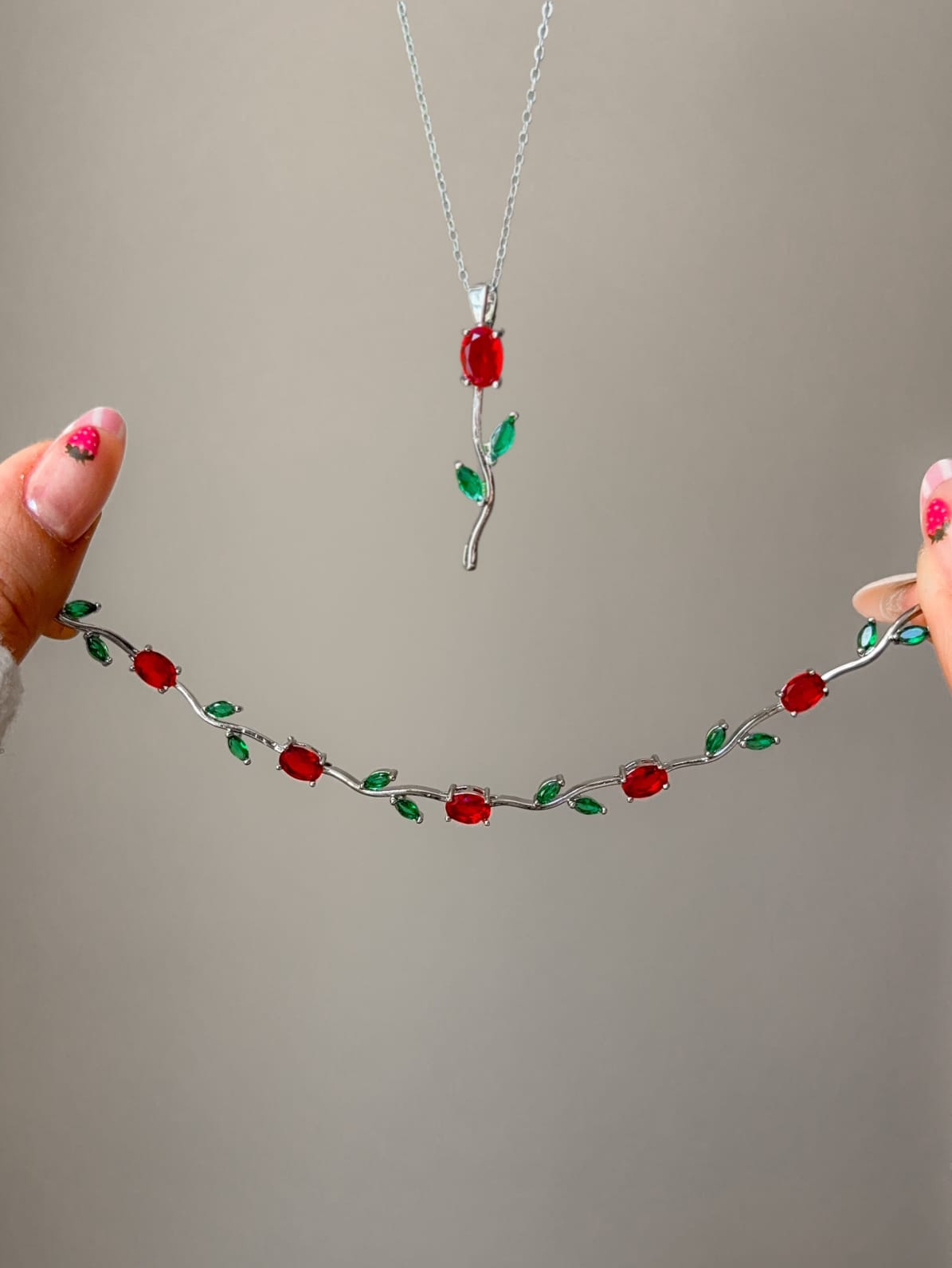 Luminous Tulip Necklace & pendant