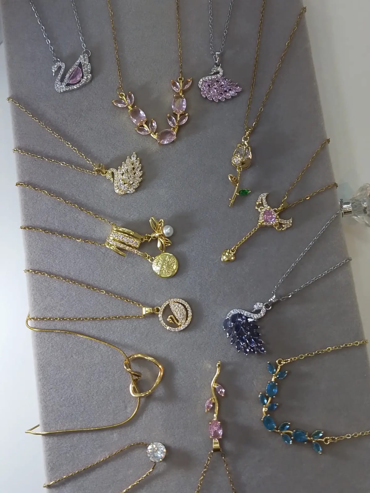 Luminous Swan & mix Pendant (Limited time offer)